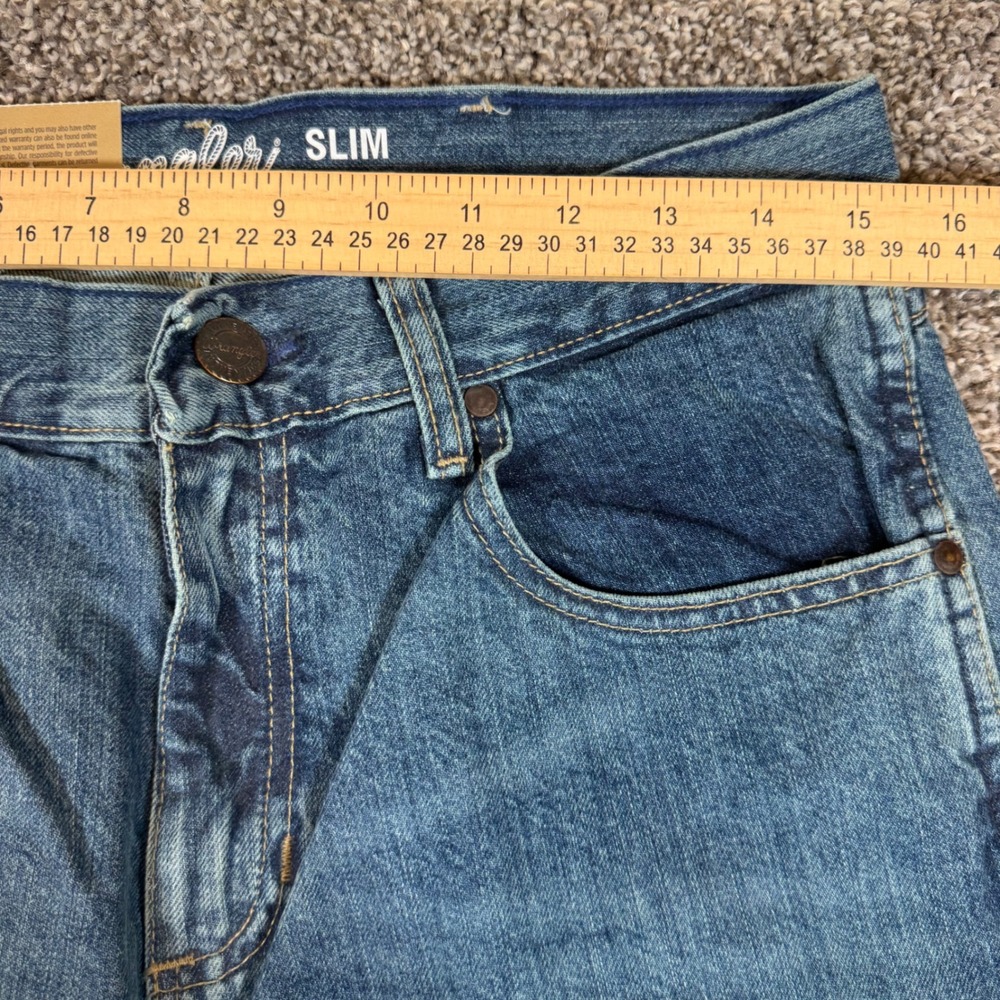 Wrangler Retro Slim Boot Jeans Mens 30x34 Medium Wash Denim 1077MWZWO NWT - Picture 5 of 8